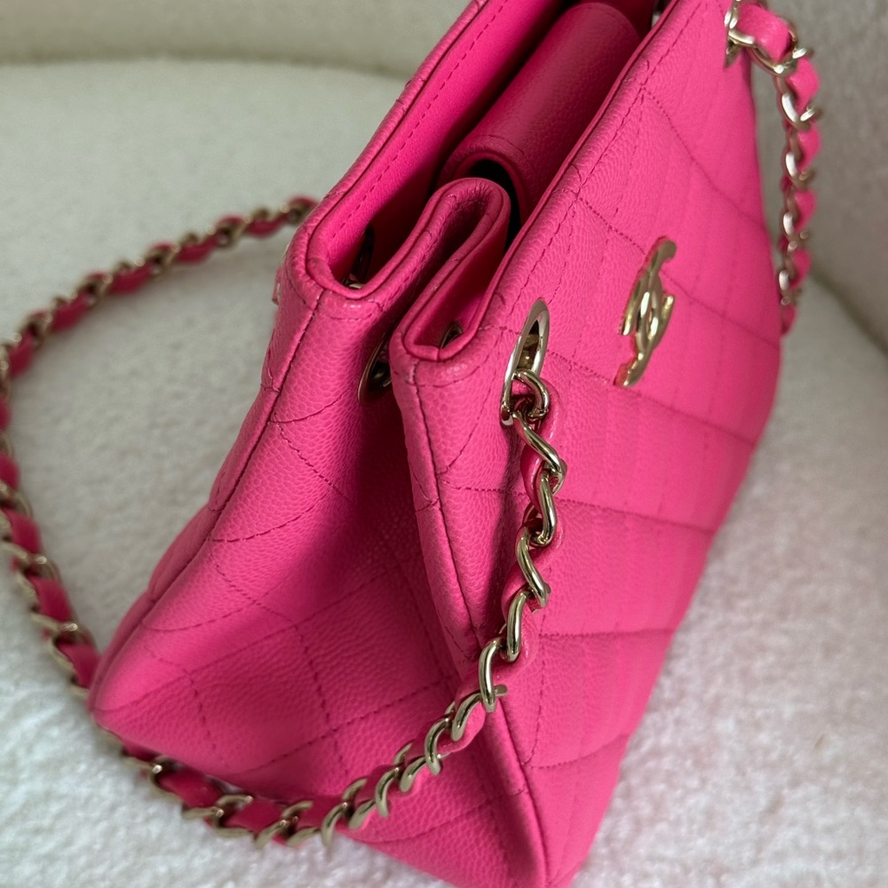 CHANEL Pink Crossbody Bag - Picture 7 of 16